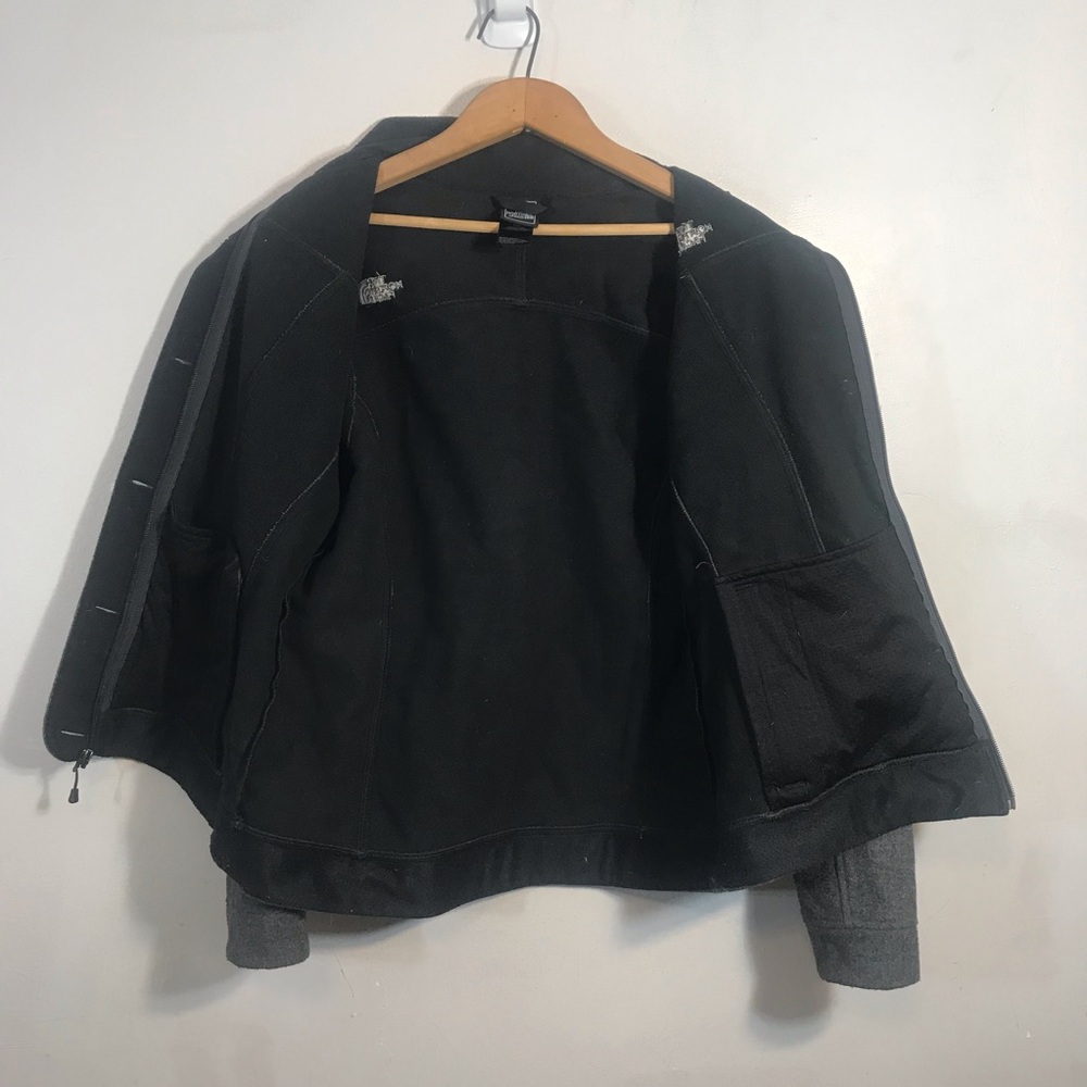 North face jacket - Picture 4 of 9